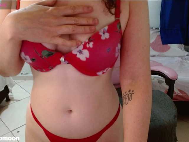 LEUKSNOMOONSEX live webcam show