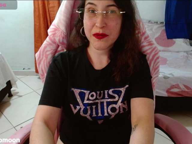 LEUKSNOMOONSEX live webcam show