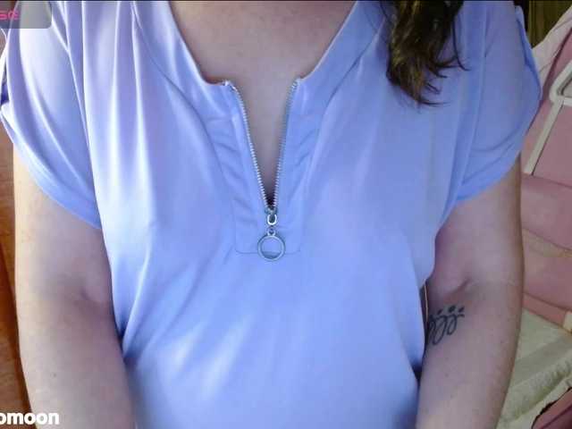 LEUKSNOMOONSEX live cam on BongaCams
