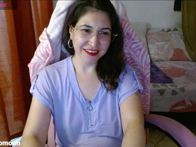LEUKSNOMOONSEX live cam on BongaCams