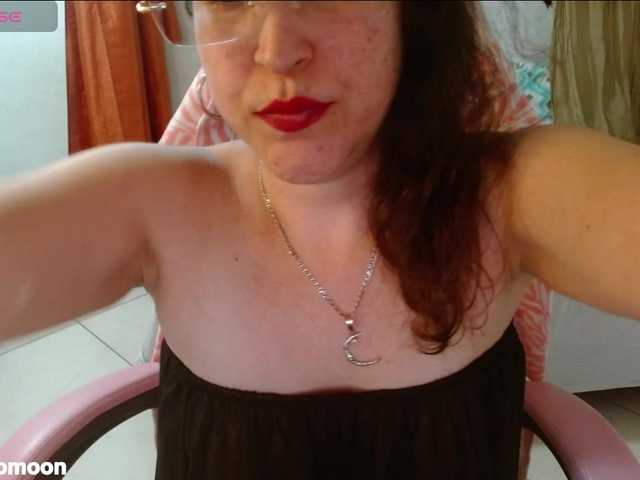 LEUKSNOMOONSEX live cam on BongaCams