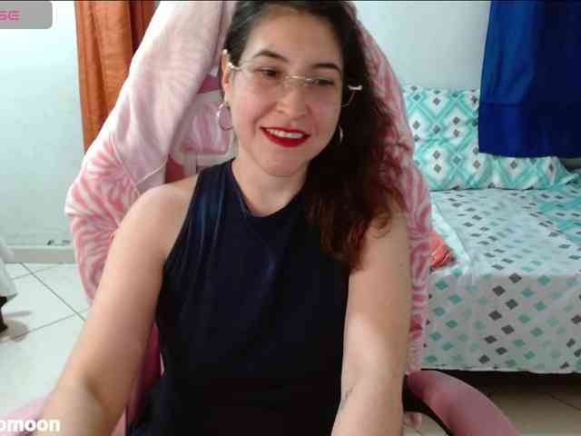 LEUKSNOMOONSEX webcam