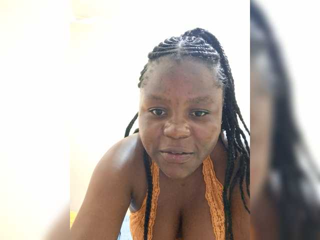 Tillah live webcam show