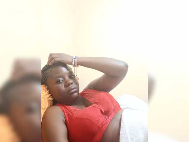Tillah live webcam show
