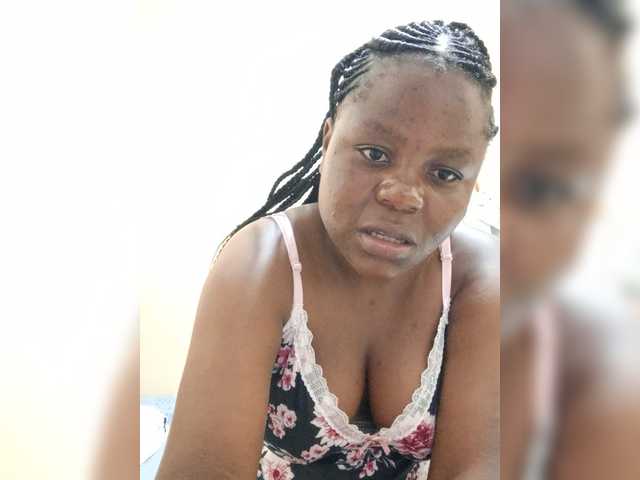 Tillah live webcam show