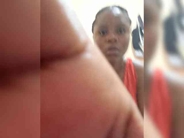 Tillah webcam