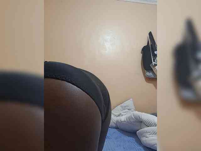 tillah's live room