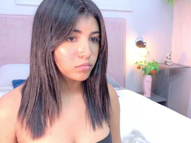 Serenne live cam on BongaCams