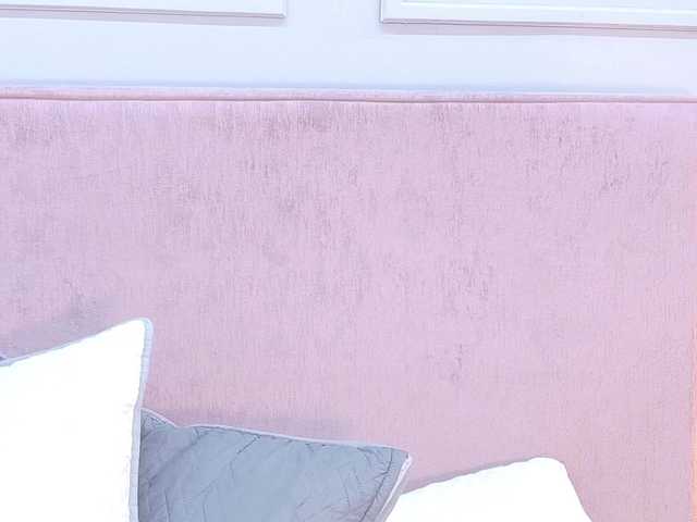 Serenne — live female cam
