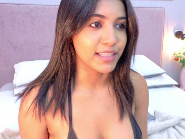 Serenne live cam on BongaCams