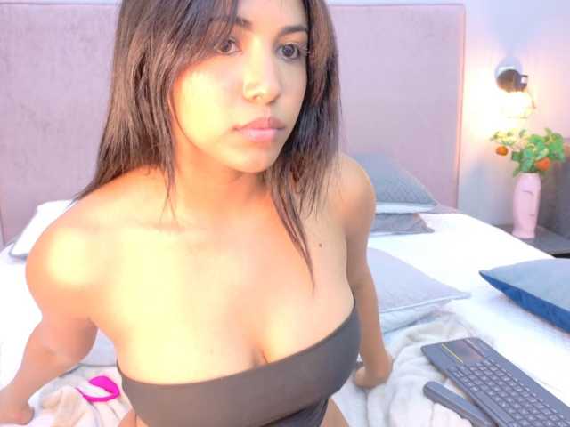 Serenne live cam on BongaCams