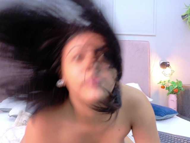 Serenne live cam on BongaCams