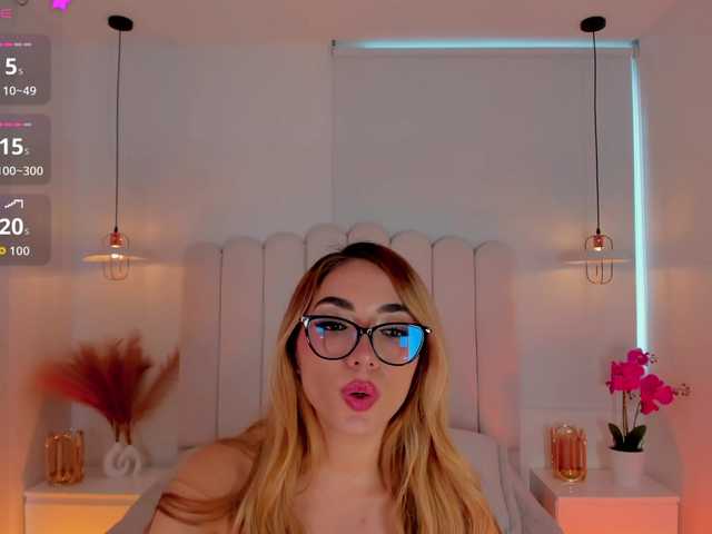 SophieLafont live cam on BongaCams