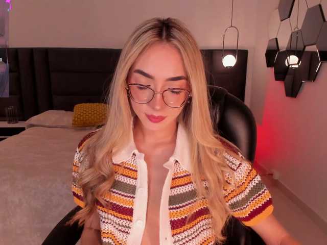 SophieLafont live cam on BongaCams