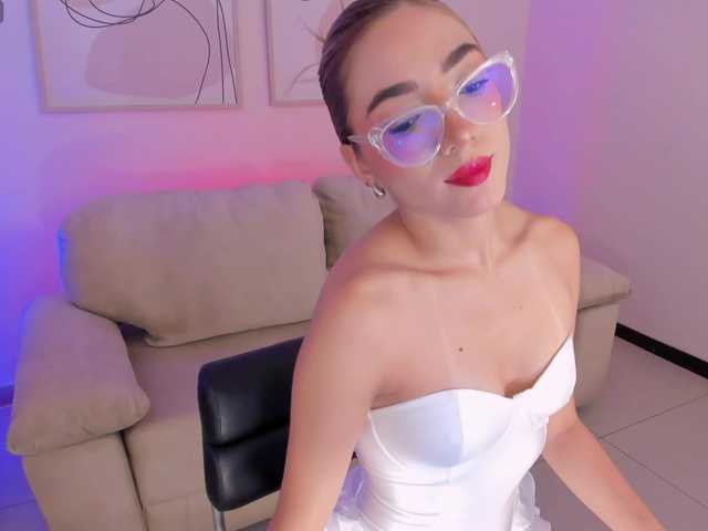 SophieLafont live cam on BongaCams