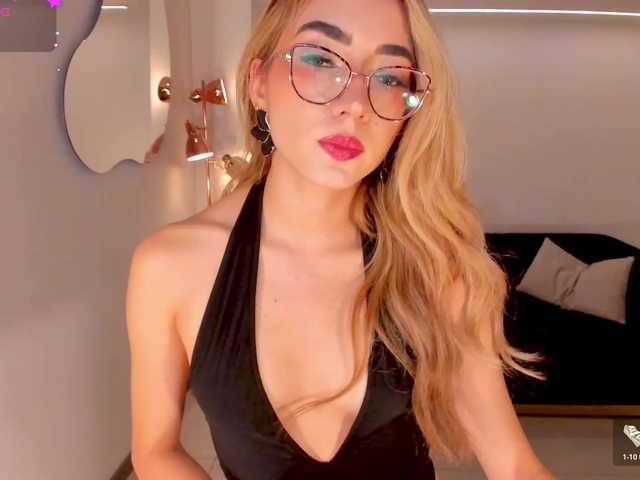 SophieLafont live webcam show
