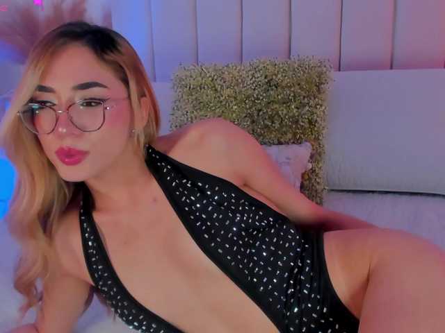 SophieLafont live cam on BongaCams