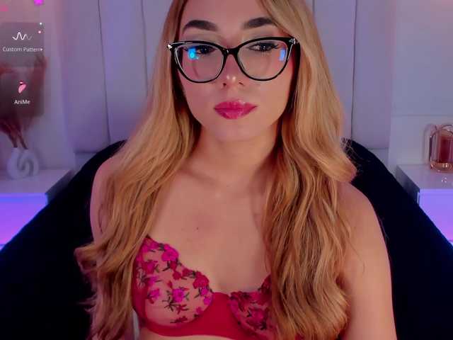 SophieLafont live cam on BongaCams