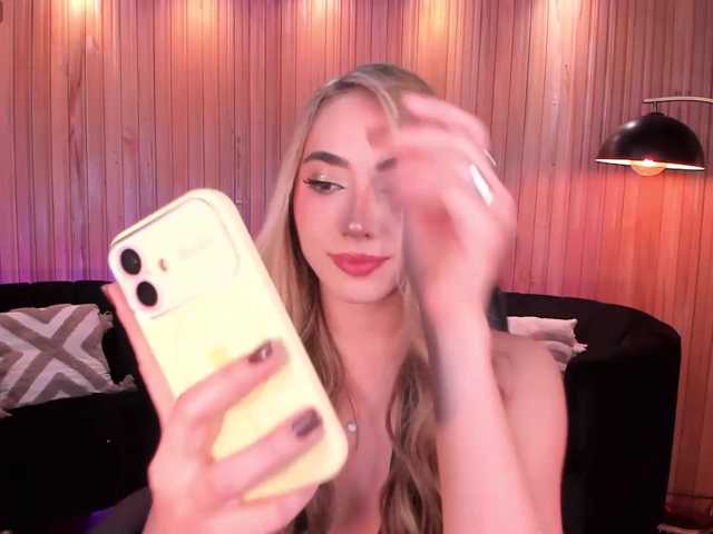 SophieLafont live cam on BongaCams