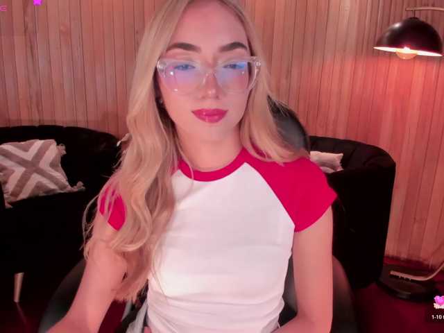 SophieLafont live cam on BongaCams