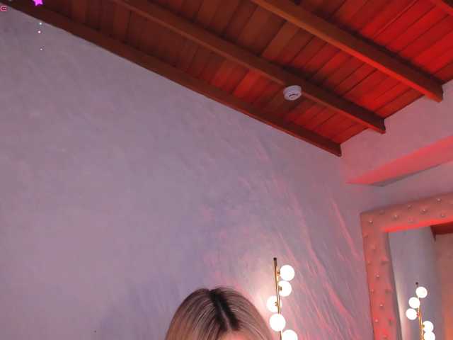 SophieLafont live cam on BongaCams