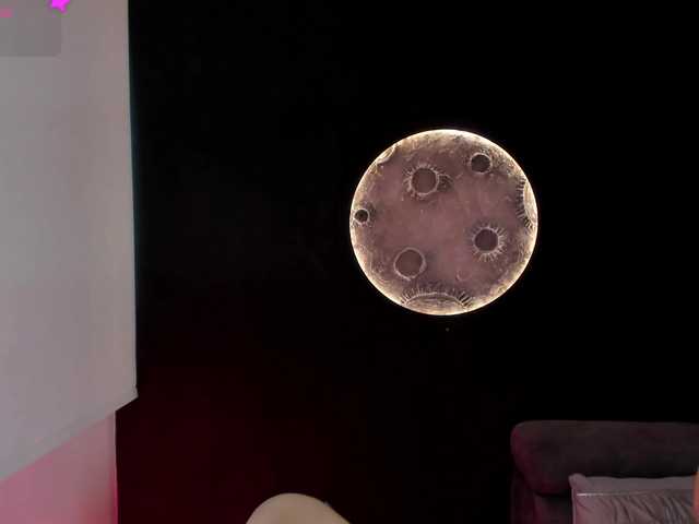 SophieLafont live cam on BongaCams