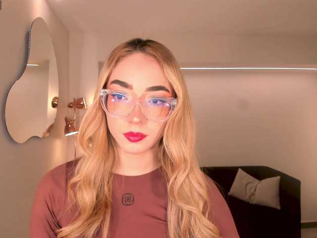 SophieLafont live webcam show