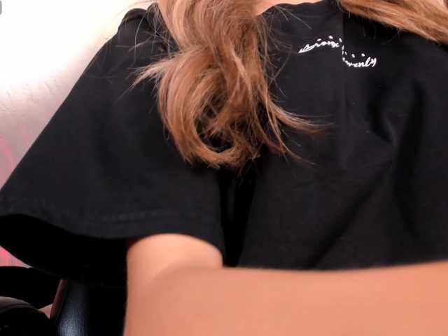 SophieLafont live cam on BongaCams