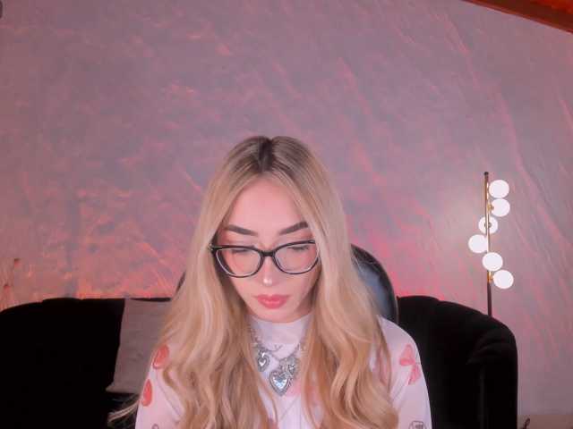 SophieLafont live cam on BongaCams