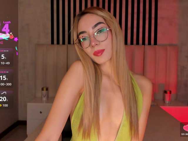 SophieLafont live cam on BongaCams