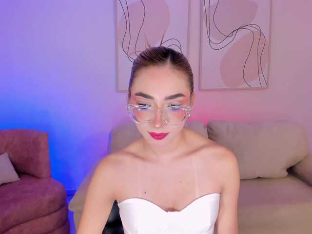 SophieLafont live cam on BongaCams