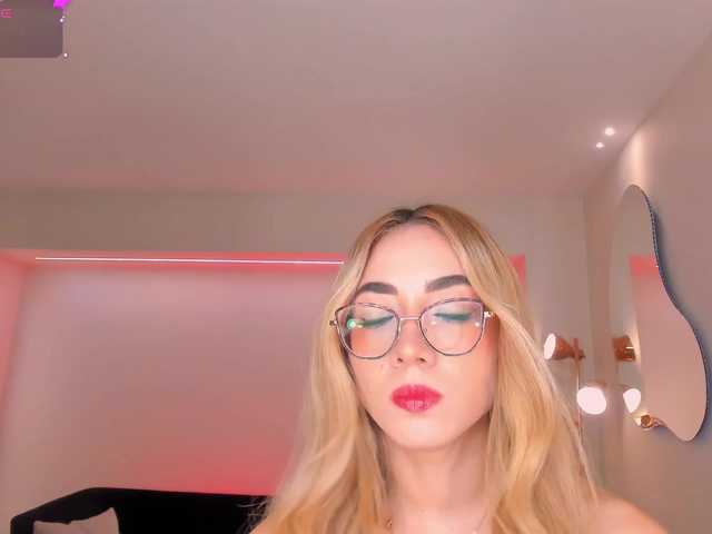 SophieLafont live webcam show
