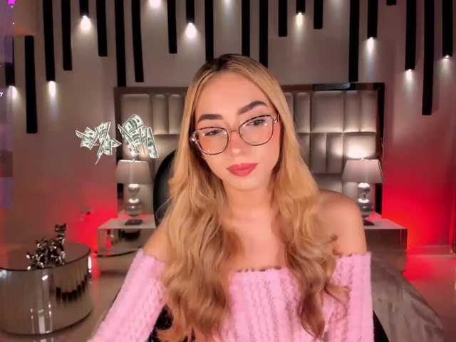 SophieLafont live cam on BongaCams