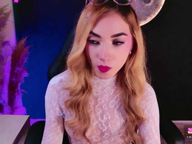 SophieLafont live cam on BongaCams