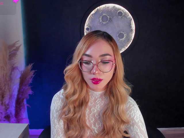 SophieLafont live cam on BongaCams