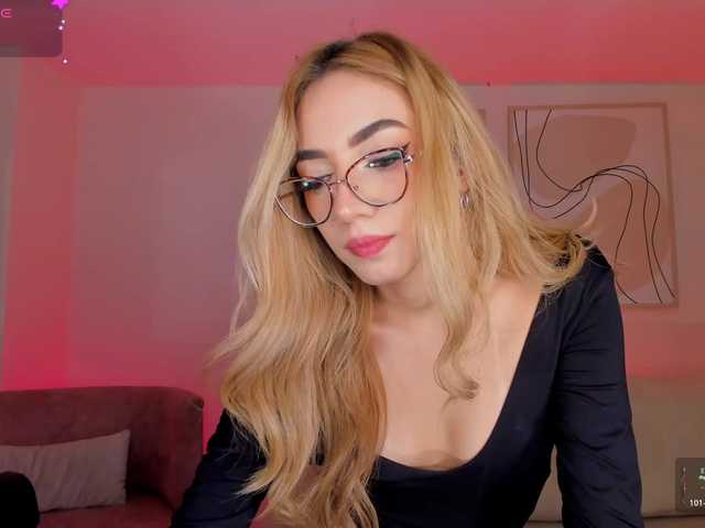 SophieLafont live cam on BongaCams