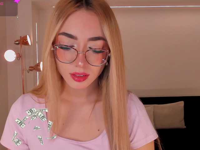 SophieLafont live cam on BongaCams