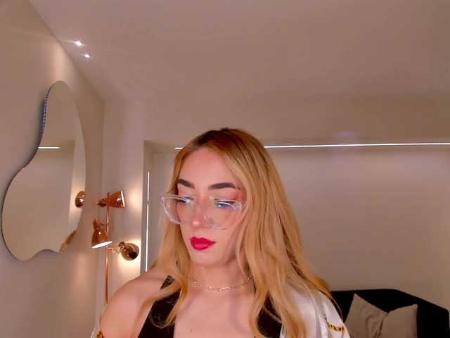 SophieLafont live webcam show