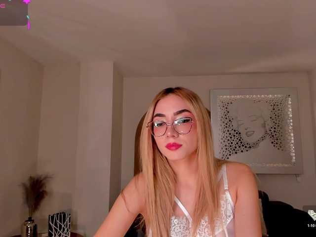 SophieLafont live webcam show