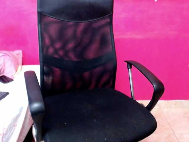 Scarlett6969 live cam on BongaCams