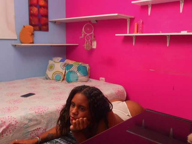 Scarlett6969 live cam on BongaCams