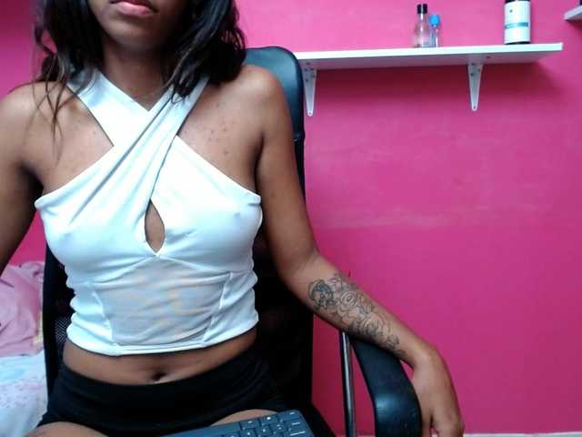 Scarlett6969 live cam on BongaCams