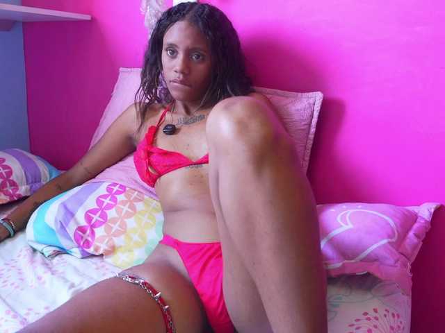 Scarlett6969 live webcam show