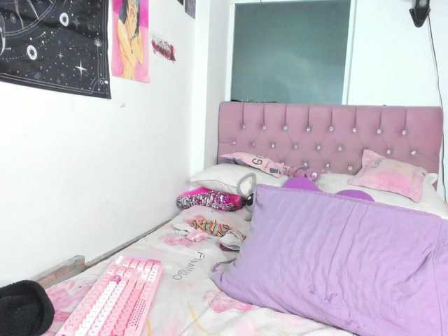 ronnetemiller live cam on BongaCams