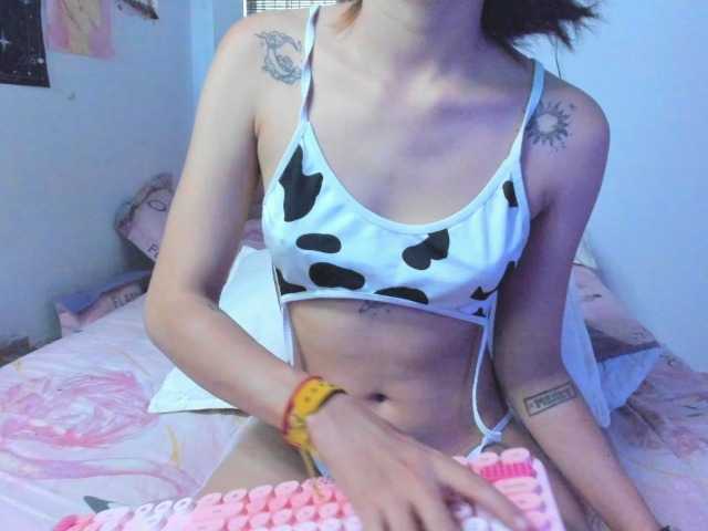 ronnetemiller live cam on BongaCams