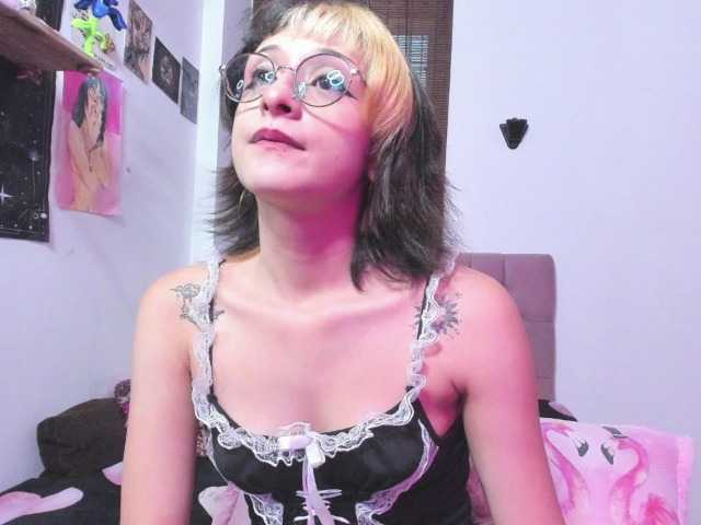 ronnetemiller live cam on BongaCams