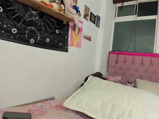ronnetemiller live cam on BongaCams