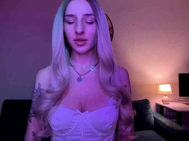 NoraMiru webcam