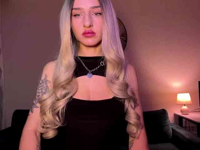 NoraMiru webcam