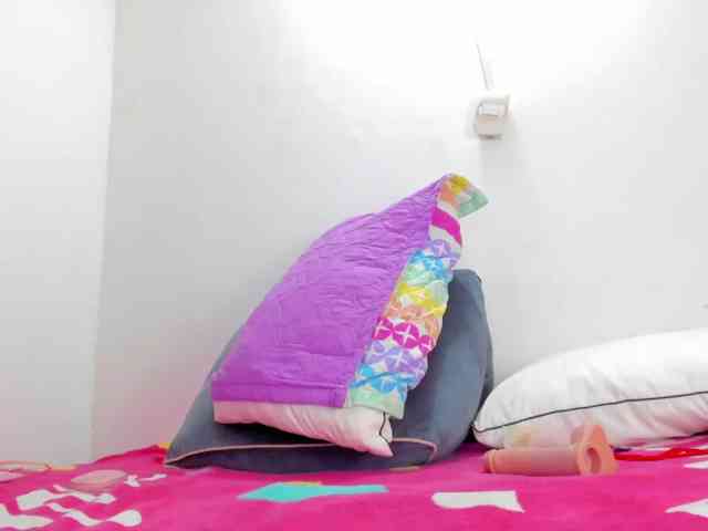 BrithanybunnyA19 webcam